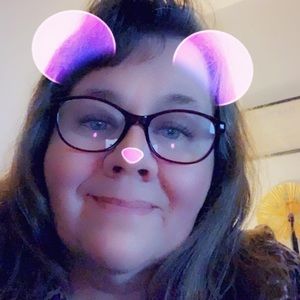 Meet your Posher, Pam